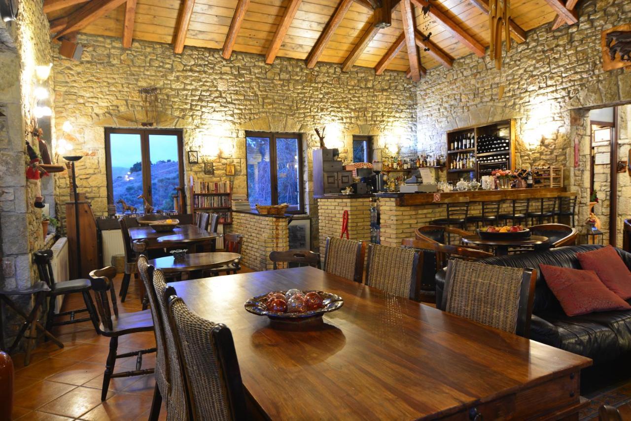 Georgio's V Chalet Kalavrita Buitenkant foto