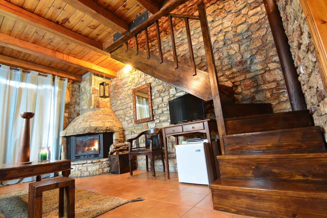 Georgio's V Chalet Kalavrita Buitenkant foto